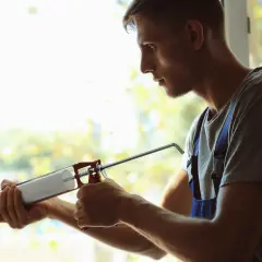 Ile szkła wodnego na worek cementu? Klucz do lepszego betonu
