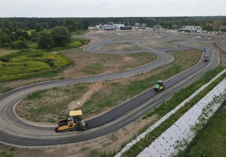 Ile kosztuje wybudowanie toru wyścigowego? Odkryj ukryte wydatki!