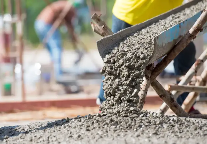 Jak obliczyć ile betonu na fundament i uniknąć błędów w budowie?