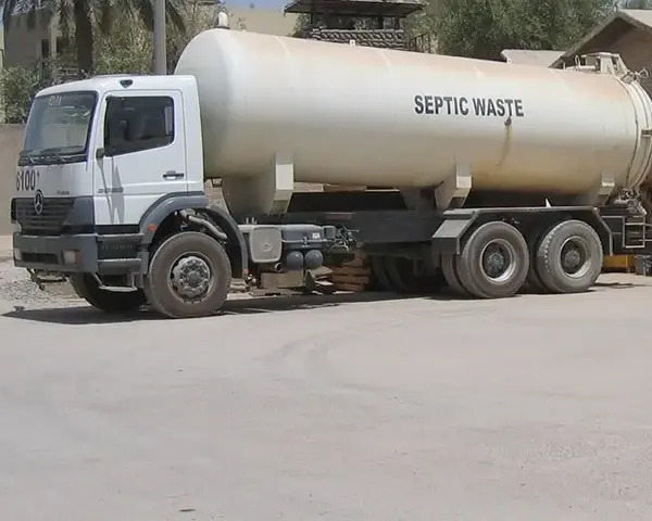 Ile kosztuje zabudowa asenizacyjna? Ceny i opcje dla rolników