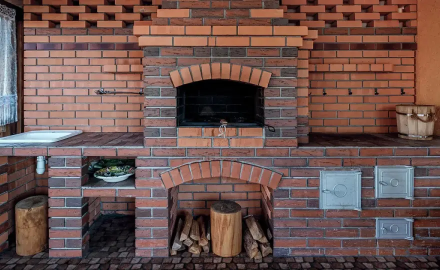 Prosty grill z cegły - Jak zbudować, by służył latami?