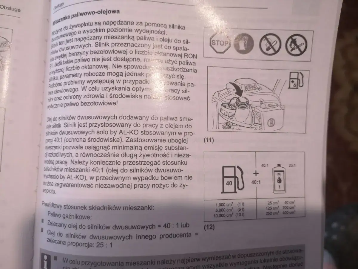 Jaka mieszanka do kosy spalinowej? Instrukcja podaje proporcje 40:1 dla oleju AL-KO lub 25:1 dla innych olejów.