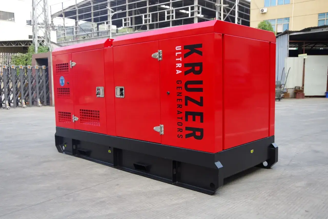Czerwony agregat prądotwórczy Kruzer Ultra Generators. Idealny, gdy zastanawiasz się, jaki agregat prądotwórczy do domu wybrać.